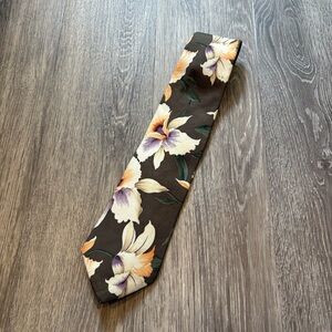 Preswick & Moore Floral Patterned Tie Handsewn in the United States